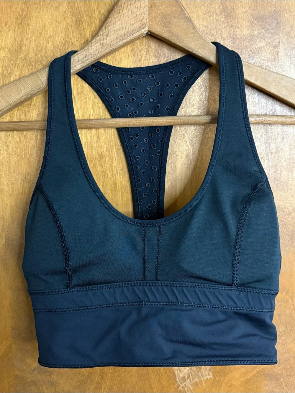 Lululemon Black Ornate Sports Bra Bralette Embroidered Eyelet Lace 6 Hiking Gym
